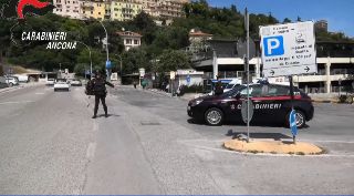 Numana – Furti nei supermercati, due giovani arrestati dai Carabinieri